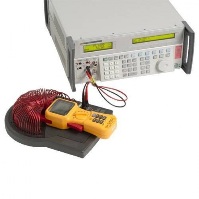 Калибратор для нескольких приборов Fluke 5502A/6 240